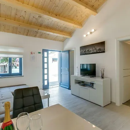 Apartments Relax Veli Losinj Exterior photo