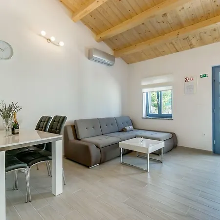 Apartments Relax Veli Losinj Exterior photo